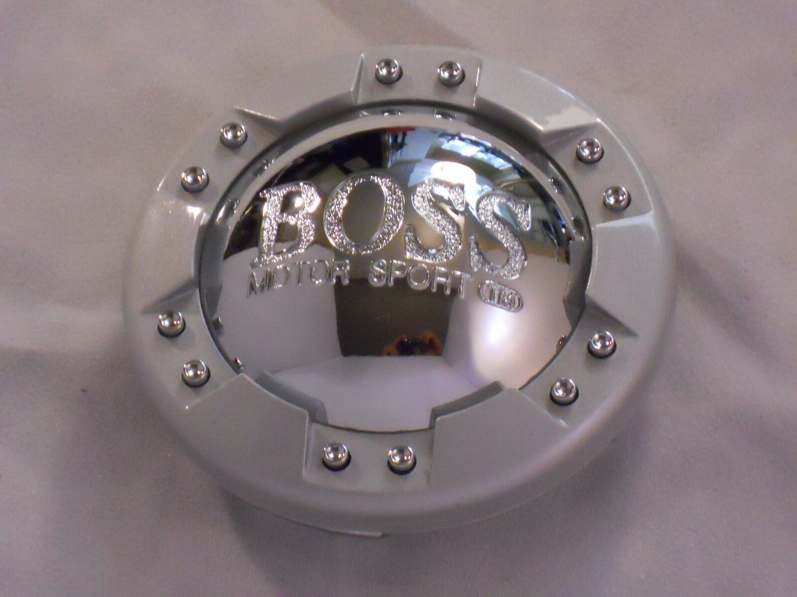 BOSS OTORSPORTS SERIES 340 WHEEL RI CENTER CAP 3264-00 or 3264 ADE BOSS OTORSPORTS SERIES 340 WHEEL RI CENTER CAP 3264-00 or 3264 ADE